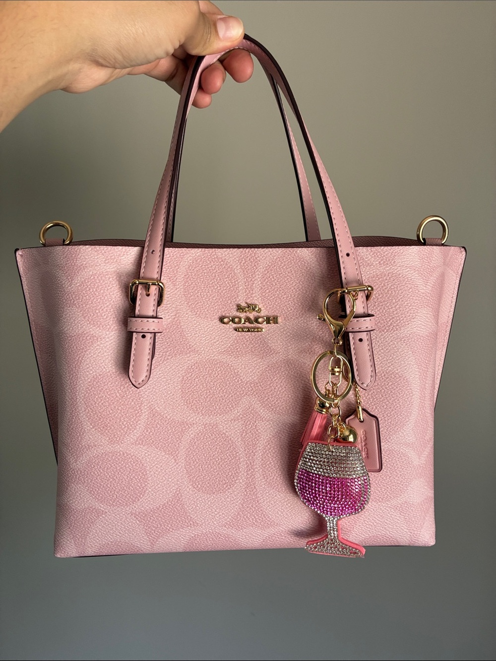 2/$20🎀 Rhinestone Pink Wine Glass Keychain with Tassel